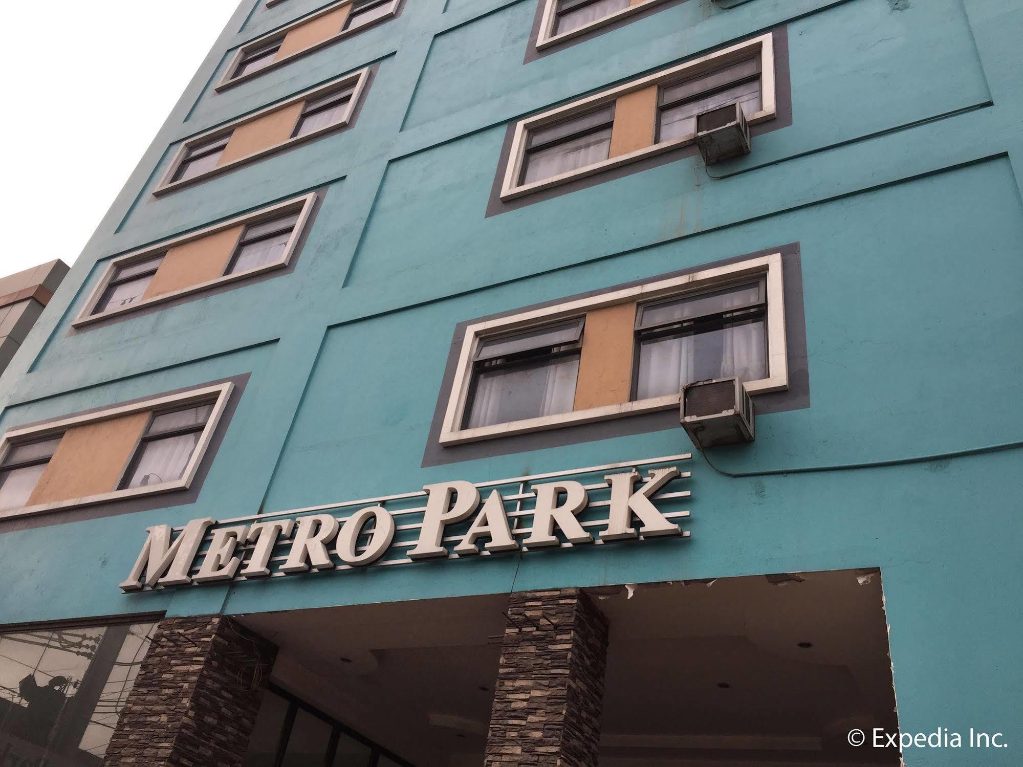 Metro Park Hotel Mandaue Cebu Esterno foto